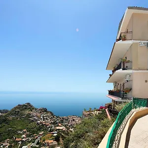 villa-regina-castelmola.sicilyhotelsitaly.net/